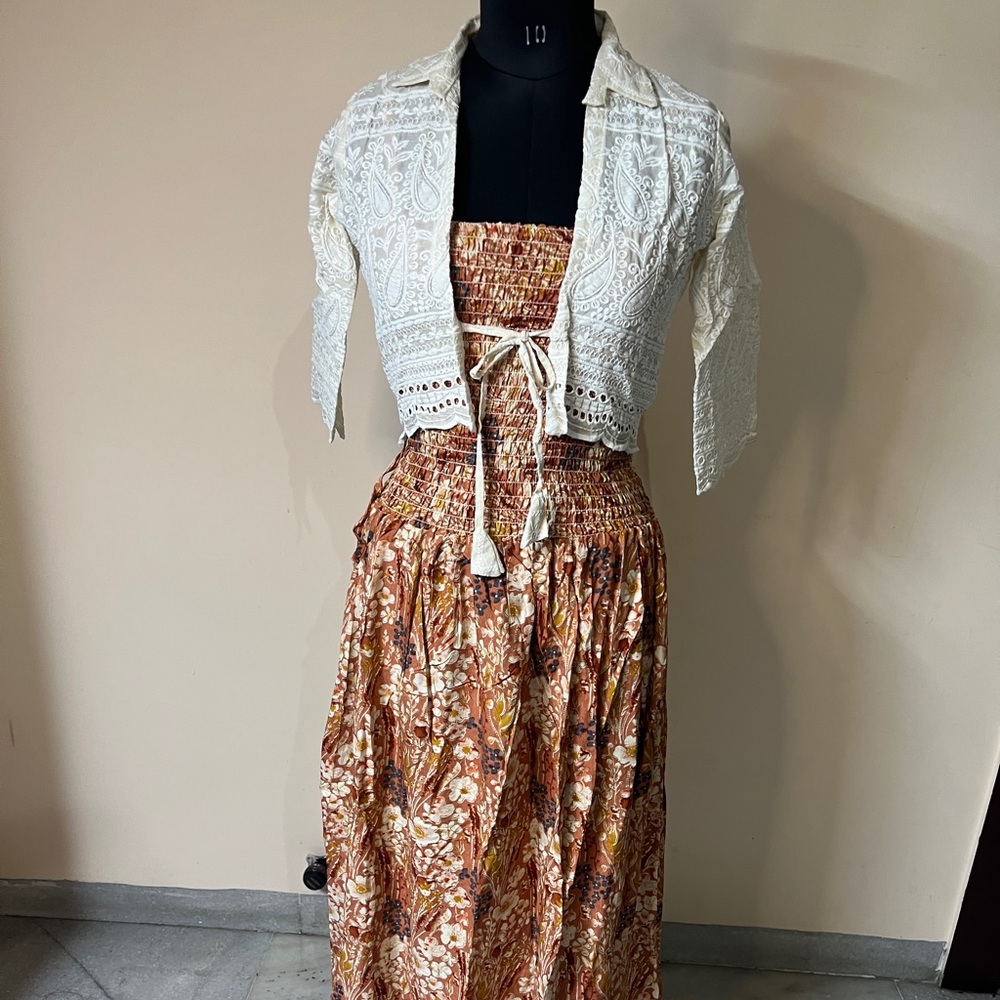 brand new midi dress. For more info please follow hastar_collection on instagram